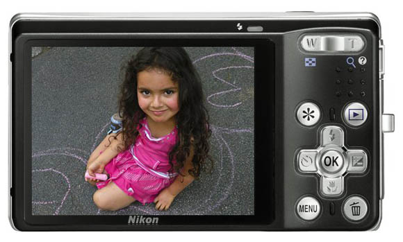 Nikon S560